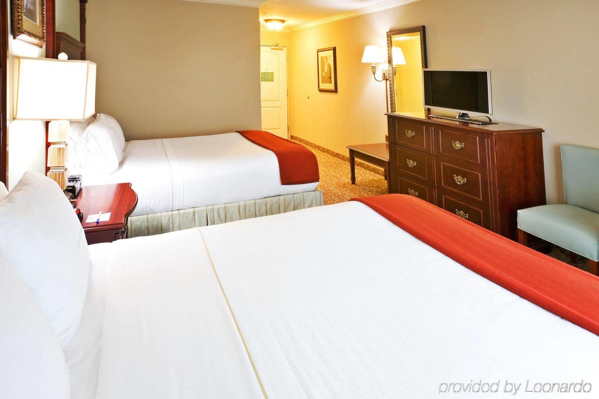 Hotel Express & Dallas Ne - By Ihg